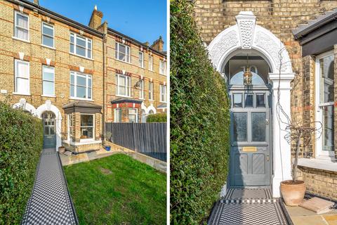 4 bedroom terraced house to rent, Maley Avenue, West Norwood, SE27