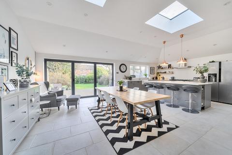 4 bedroom semi-detached house for sale, Weybourne Road, Farnham, Surrey