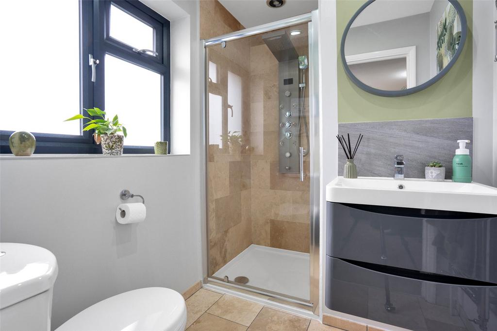En-Suite Shower