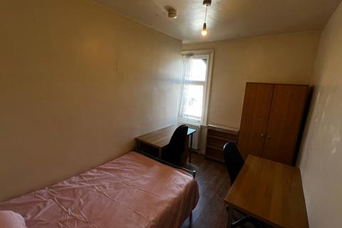 1 bedroom in a house share to rent, Dawlish Road, Birmingham B29