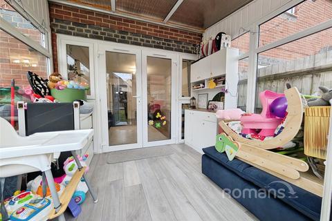 2 bedroom semi-detached house for sale, Fawn Drive, Three Mile Cross, Reading