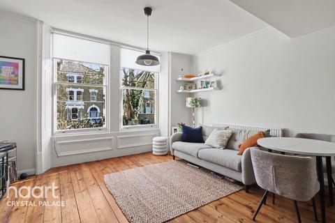 1 bedroom flat for sale, Thicket Road, LONDON