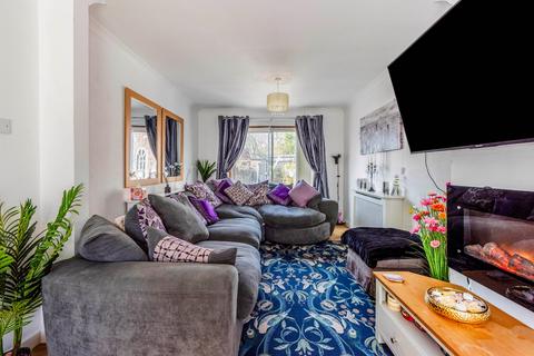 undefined, Angus Close, Fareham