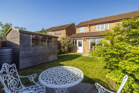 3 bedroom semi-detached house for sale, Orchid Close, Ross-on-Wye, Hfds, HR9