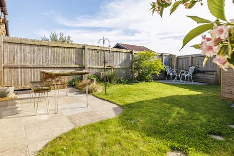 3 bedroom semi-detached house for sale, Orchid Close, Ross-on-Wye, Hfds, HR9
