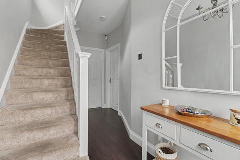 3 bedroom semi-detached house for sale, Thorpedene Gardens, Shoeburyness SS3
