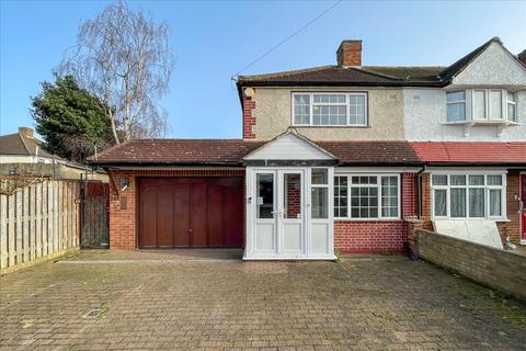 2 bedroom end of terrace house for sale, Grove Crescent, Hanworth, Middlesex, TW13