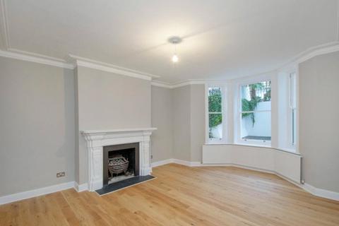 3 bedroom apartment to rent, Belgrave Mansions, Belgrave Gardens, St Johns Wood, NW8