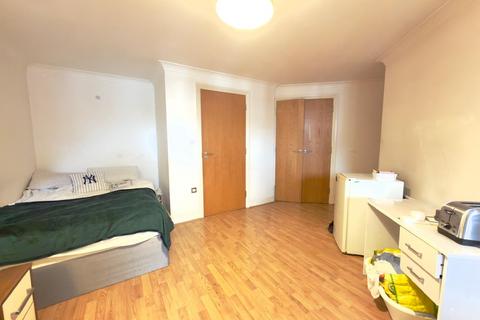 1 bedroom in a flat share to rent, Edward Street, Birmingham B1