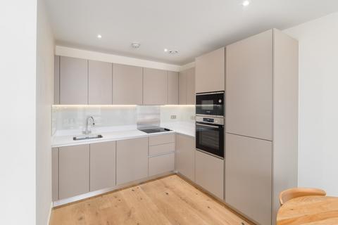 2 bedroom flat to rent, Thunderer Walk London SE18