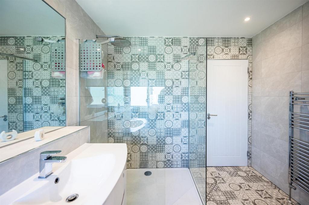En suite (1).jpg