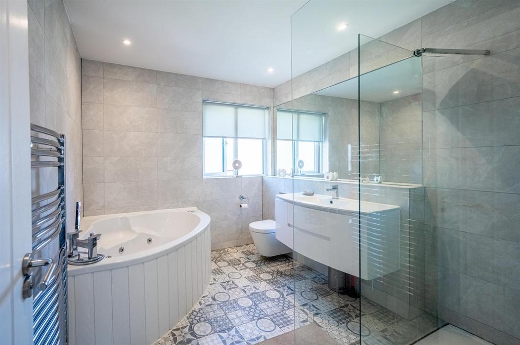 Ensuite