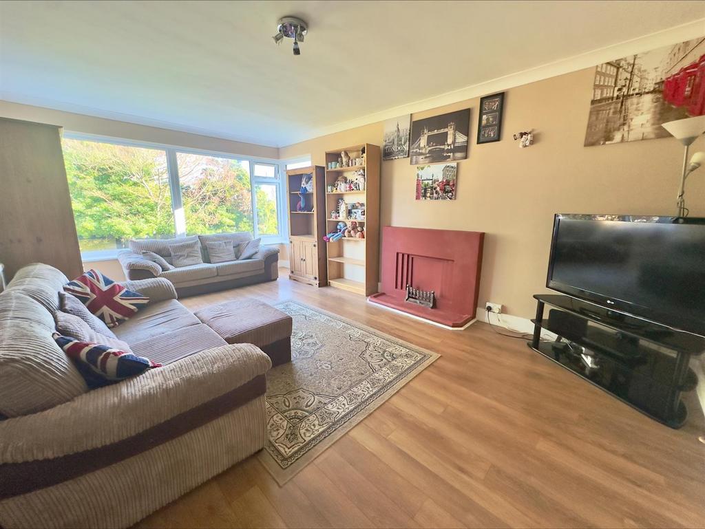 Lounge Dining Room