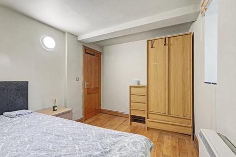 undefined, 14 Ropewalk, Nottingham, NG1 5DT