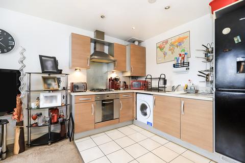2 bedroom apartment for sale, Prestwood Road, Near New Cross Wednesfield, Wolverhampton