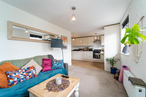 2 bedroom apartment for sale, Hartington Road, Chorlton