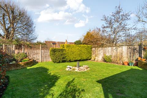 4 bedroom detached house for sale, Forest Road, Effingham Junction, KT24