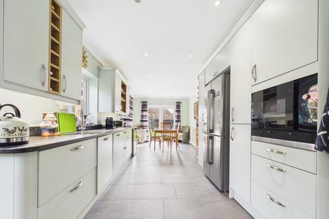 4 bedroom detached house for sale, Pangbourne Road, Upper Basildon, Reading, RG8