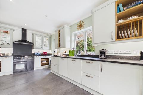 4 bedroom detached house for sale, Pangbourne Road, Upper Basildon, Reading, RG8