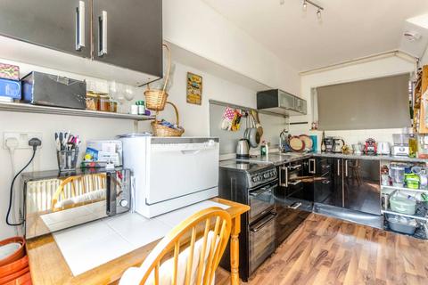 1 bedroom flat to rent, Upper Hawkwell Walk, Islington, London, N1