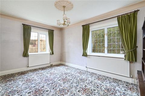 4 bedroom detached house for sale, Wyncroft Grove, Bramhope, Leeds, West Yorkshire, LS16
