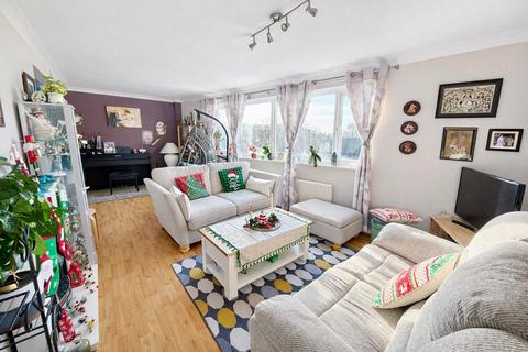 4 bedroom penthouse to rent, Stanstead Manor, SM1