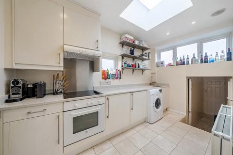 2 bedroom flat for sale, Gartmoor Gardens, Southfields, SW19
