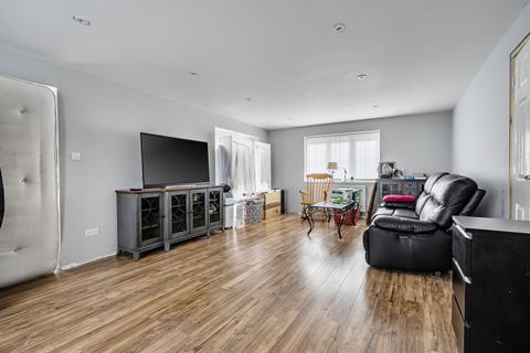4 bedroom end of terrace house for sale, Pinchcut, Reading RG7