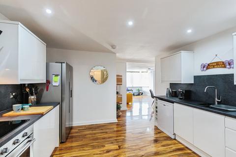 2 bedroom apartment for sale, New South Promenade, Lancashire FY4