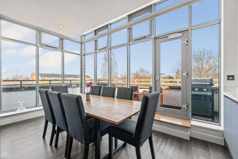 2 bedroom apartment for sale, Lamberts Road, Surbiton KT5
