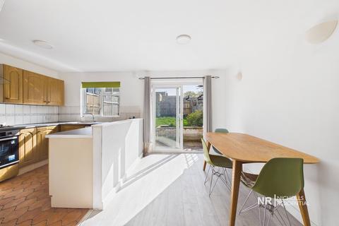 3 bedroom terraced house to rent, Coxdean, Epsom, Surrey. KT18