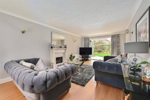 undefined, Brambles Close, Guildford GU12