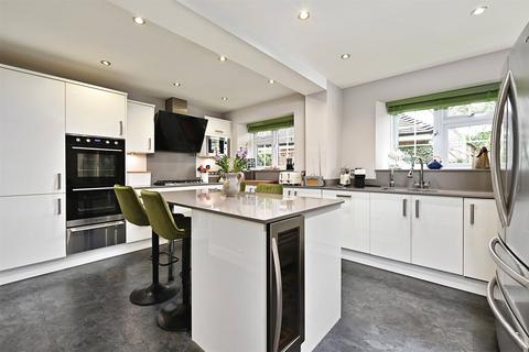 undefined, Brambles Close, Guildford GU12