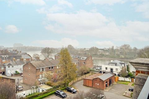 undefined, Great West Road, Ravenscourt Park, London, W6