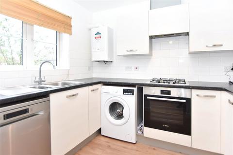 2 bedroom terraced house to rent, Greenfinch Road, Didcot, Oxfordshire, OX11