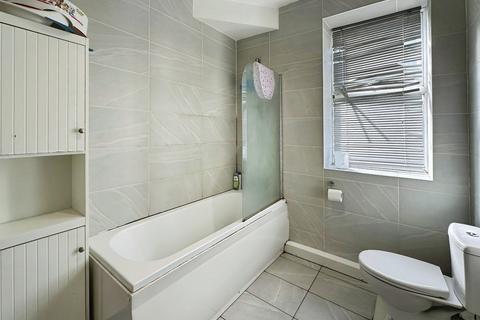 2 bedroom apartment for sale, Barking Road, London E13