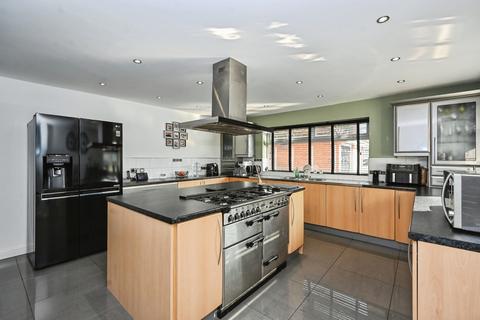 5 bedroom detached house for sale, Spencer Close, Merseyside L36