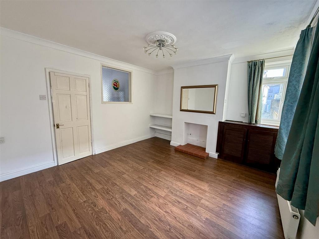 Sitting Room: