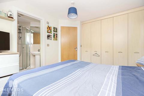4 bedroom detached house for sale, Canberra Close, Christchurch, BH23 2