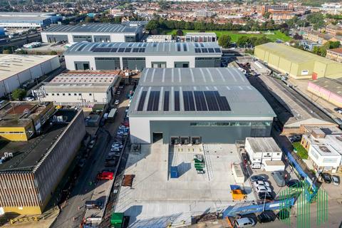 Warehouse to rent, 2 Beatty Rd Waltham Cross EN8 7UD