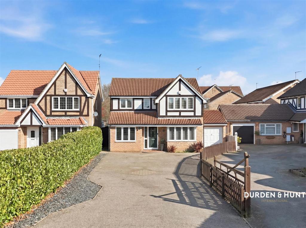 Merlin Close