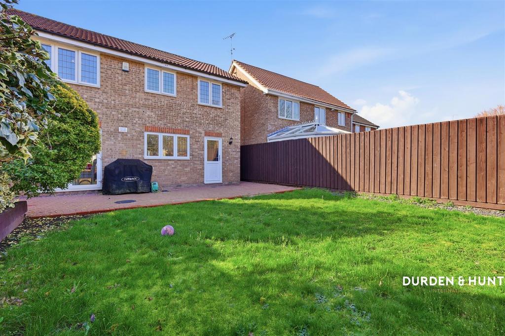 Merlin Close