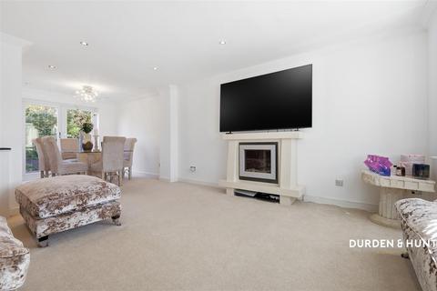 4 bedroom detached house for sale, Merlin Close, Waltham Abbey, EN9