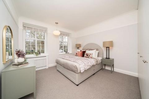 2 bedroom flat for sale, Heathfield Terrace, London W4