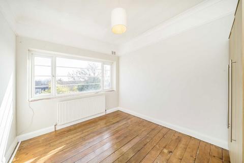 2 bedroom flat to rent, Terrapin Road, London SW17