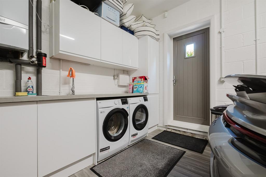 Garage/Utility