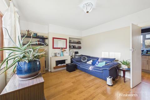 2 bedroom terraced house for sale - Scudamore Lane, London NW9