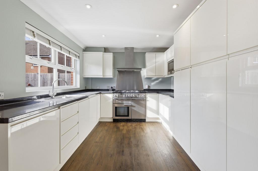 Fitted Kitchen
