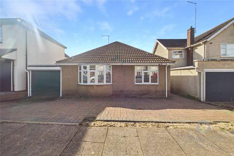 3 bedroom bungalow to rent, Barons Way, Northampton NN2