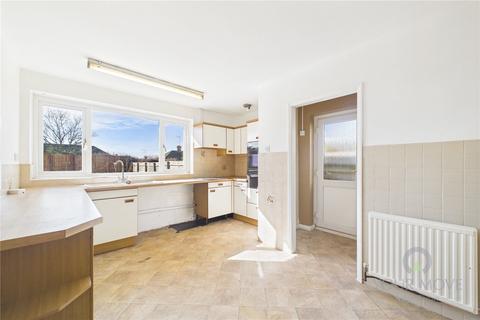 3 bedroom bungalow to rent, Barons Way, Northampton NN2